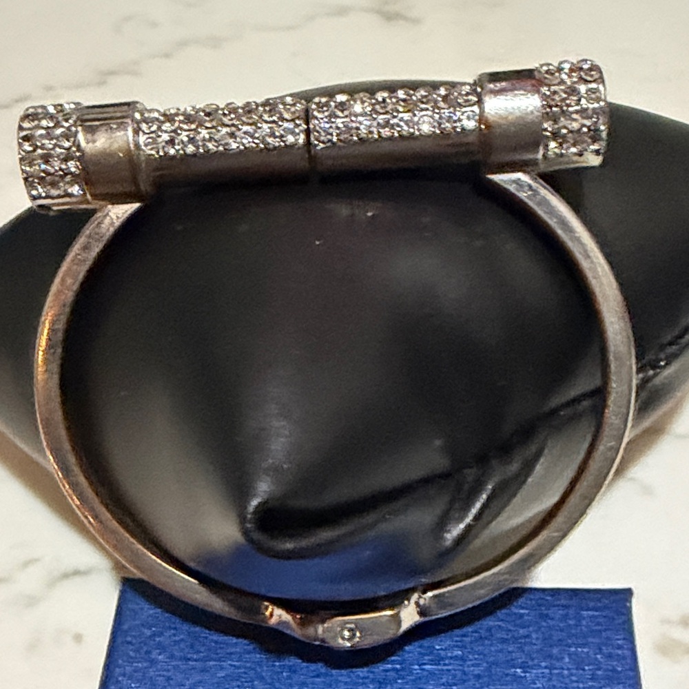 Elegant Silver bracelet with Sparkling Accents